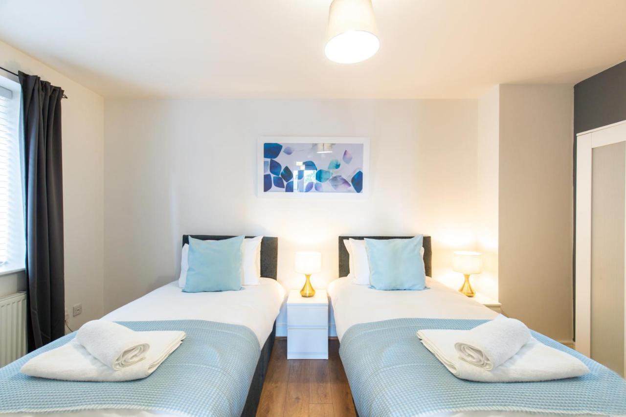 Velvet 1-Bedroom Apartment, Clockhouse, Hoddesdon Eksteriør bilde